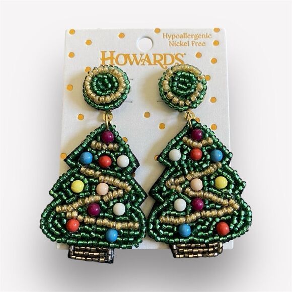 Green Christmas Tree Earrings NEW Holiday Festive Hypoallergenic Nickel Free - Picture 1 of 7